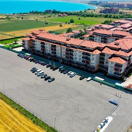 Apartcomplex Chateau Akheloj Eksteriør bilde