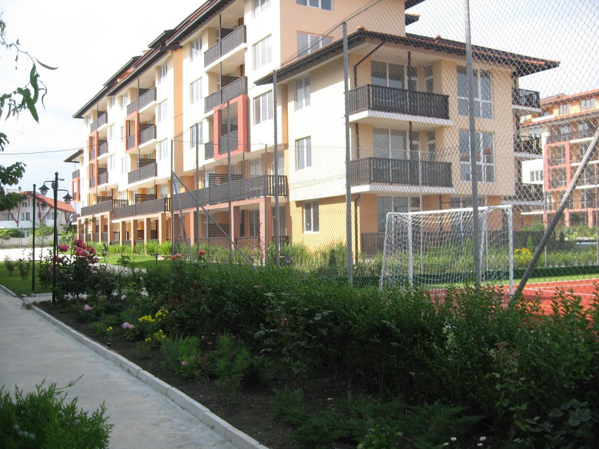 Apartcomplex Chateau Akheloj Eksteriør bilde
