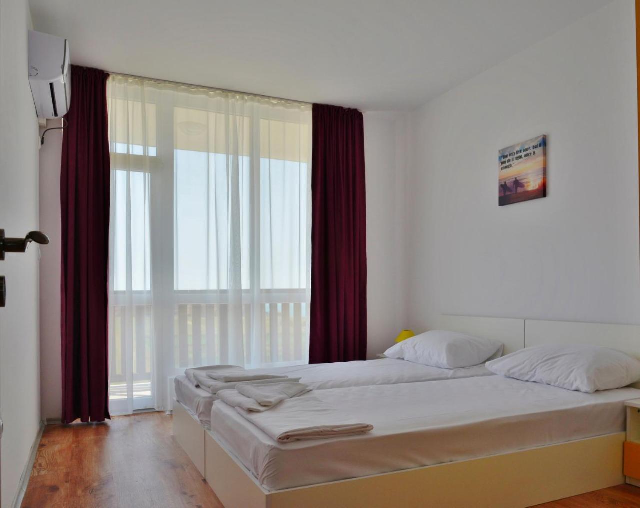 Apartcomplex Chateau Akheloj Eksteriør bilde